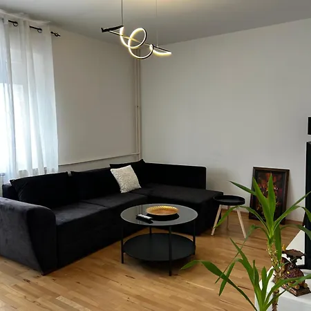 דירה Square Lux *